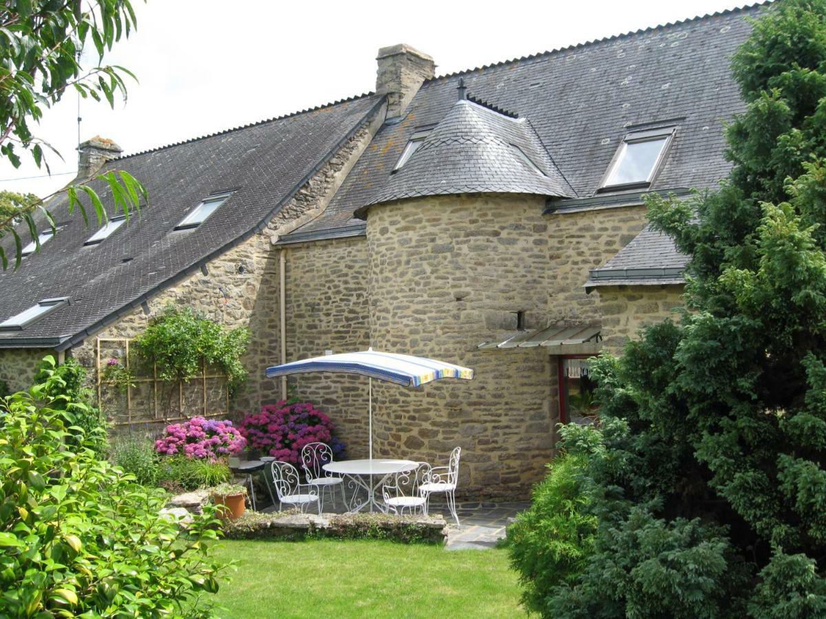 Gites Du Roheran Malansac Exterior photo